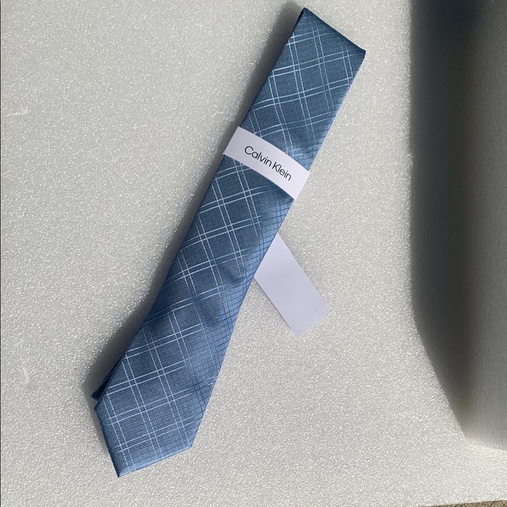 🆕 Calvin Klein Blue Plaid Men's Tie